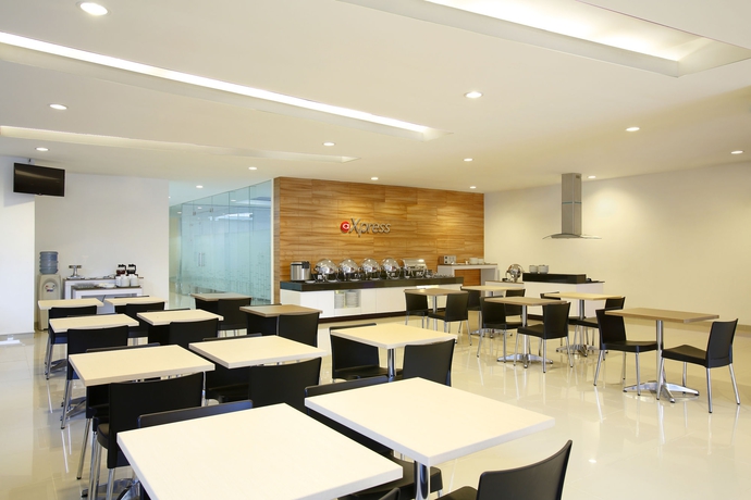 Imagen del bar/restaurante del Hotel Amaris Pancoran. Foto 4
