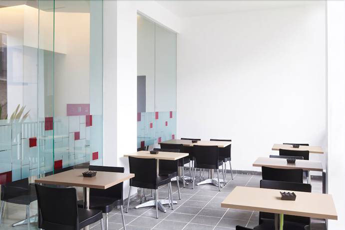 Imagen del bar/restaurante del Hotel Amaris Samarinda - Chse Certified. Foto 4