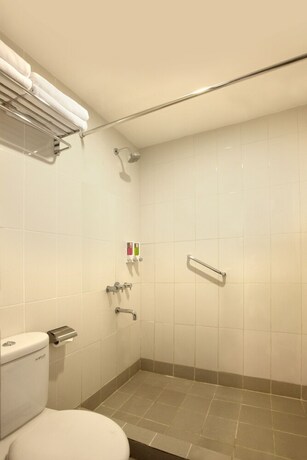 Imagen de la habitación del Hotel Amaris Serpong Tangerang. Foto 24
