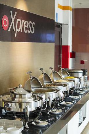 Imagen del bar/restaurante del Hotel Amaris Simpang Lima - Chse Certified. Foto 3
