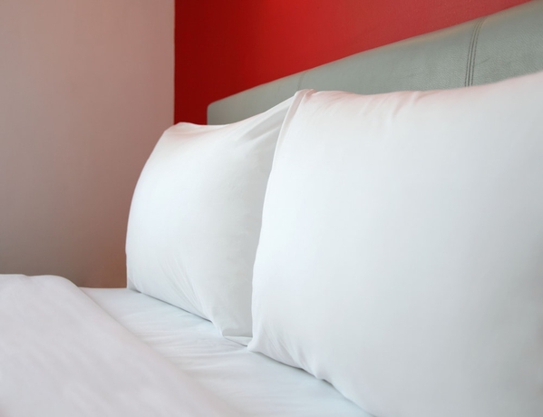 Imagen de la habitación del Hotel Amaris Tendean. Foto 11