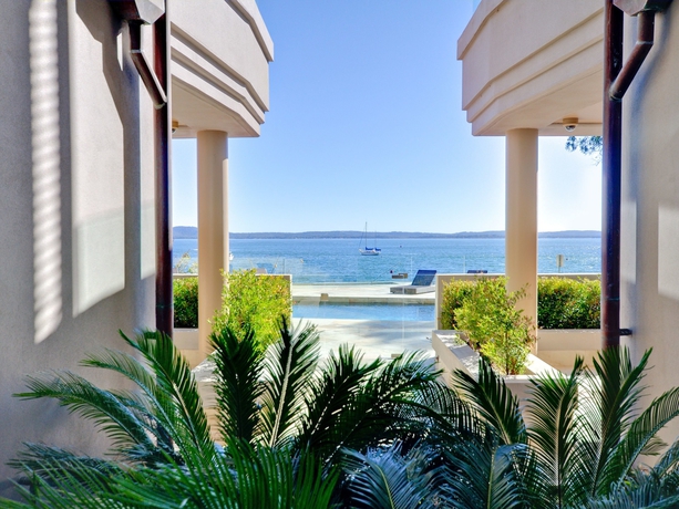 Imagen de la habitación del Hotel Amarna Luxury Beach Resort. Foto 8