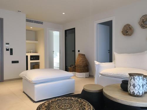 Imagen de la habitación del Hotel Amaronda Resort & Spa Eretria. Foto 8