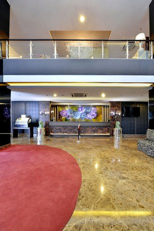 Imagen de los interiores del Hotel Amaroossa Cosmo Jakarta. Foto 18