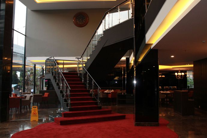 Imagen de los interiores del Hotel Amaroossa Cosmo Jakarta. Foto 20