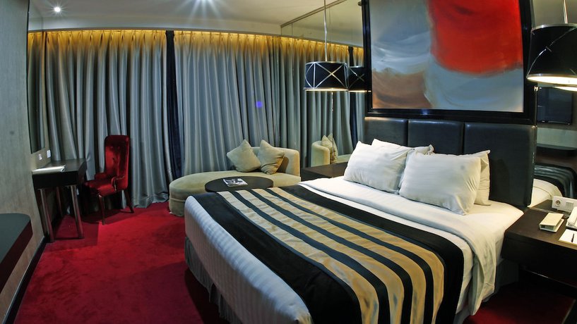 Imagen de la habitación del Hotel Amaroossa Cosmo Jakarta. Foto 12