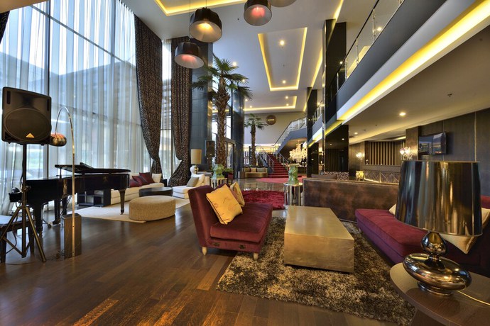 Imagen de los interiores del Hotel Amaroossa Cosmo Jakarta. Foto 22