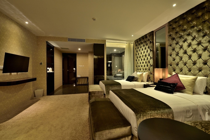Imagen de la habitación del Hotel Amaroossa Grande Bekasi. Foto 8