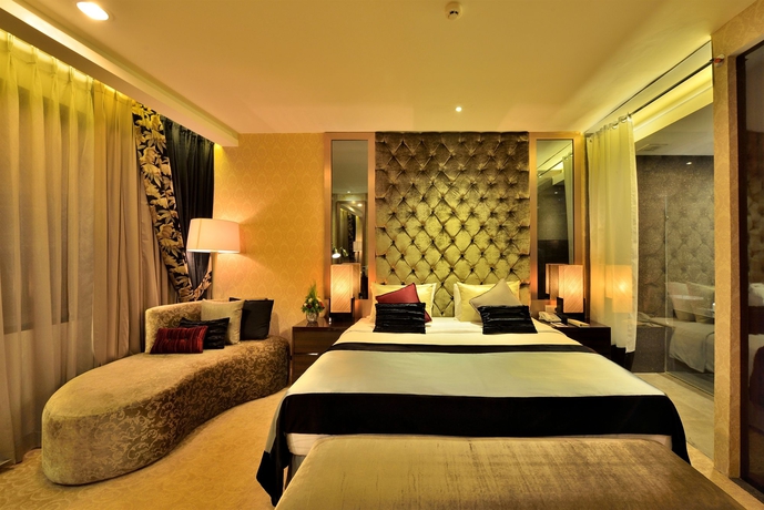Imagen de la habitación del Hotel Amaroossa Grande Bekasi. Foto 12