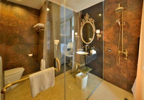Imagen general del Hotel Amaroossa Royal. Foto 4