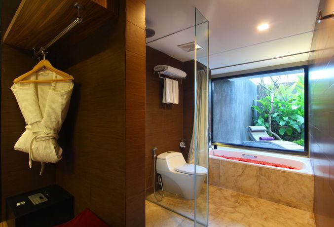 Imagen de la habitación del Hotel Amaroossa Suite Bali. Foto 5