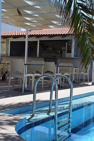 Imagen de la piscina del Hotel Amaryllis Apartments, Platanias. Foto 20