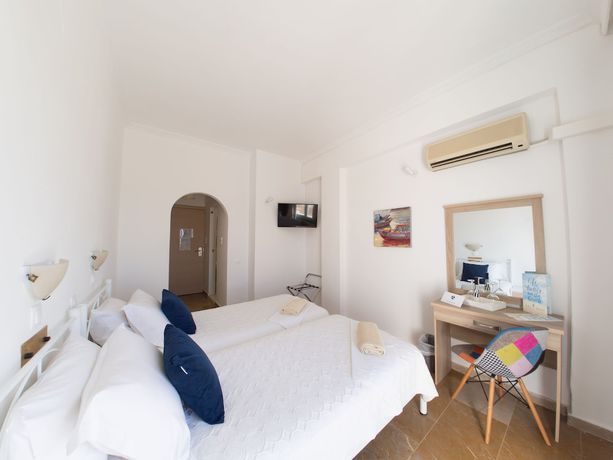 Imagen de la habitación del Hotel Amaryllis Beach. Foto 2