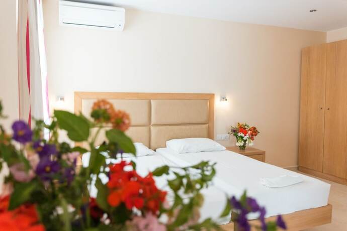 Imagen general del Hotel Amaryllis Front Beach. Foto 1