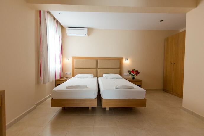 Imagen general del Hotel Amaryllis Front Beach. Foto 6