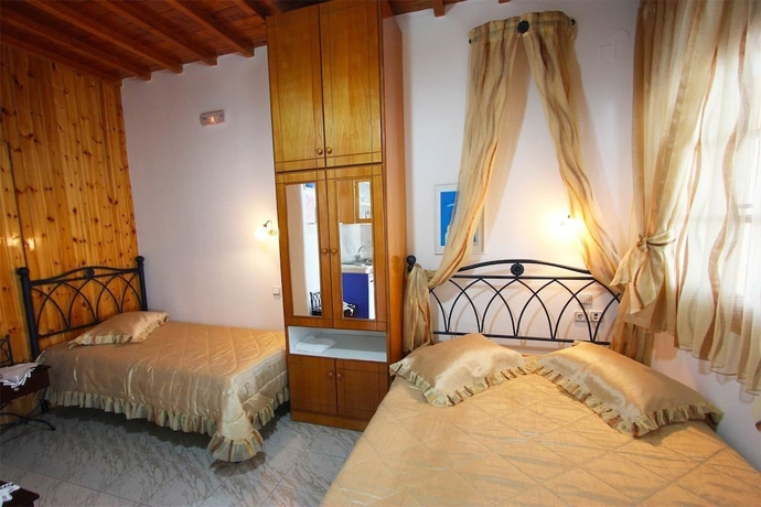 Imagen de la habitación del Hotel Amaryllis Studios. Foto 3