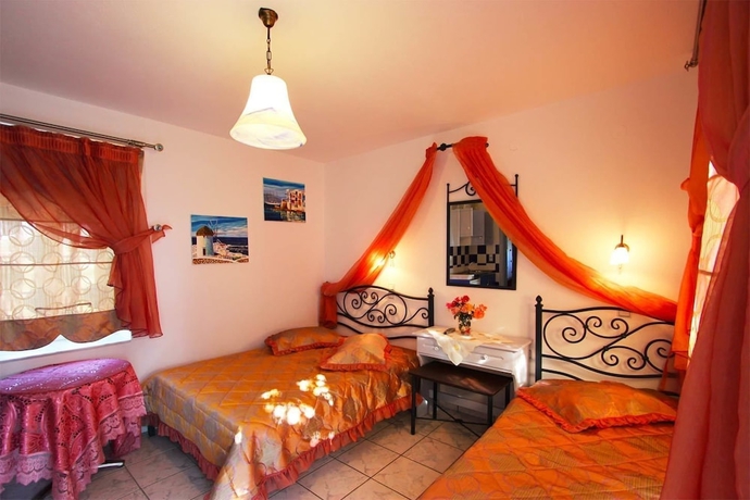 Imagen de la habitación del Hotel Amaryllis Studios. Foto 7