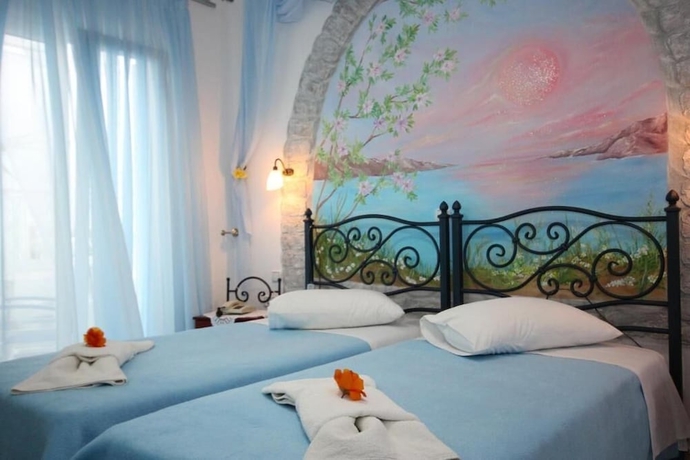 Imagen de la habitación del Hotel Amaryllis Studios. Foto 10