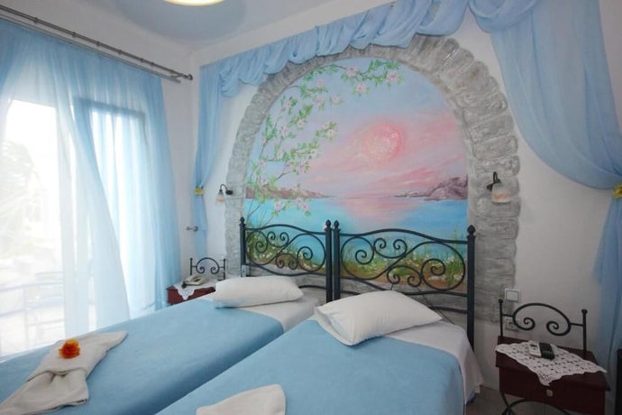 Imagen de la habitación del Hotel Amaryllis Studios. Foto 11