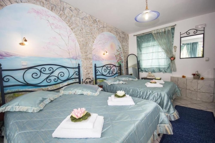 Imagen de la habitación del Hotel Amaryllis Studios. Foto 13