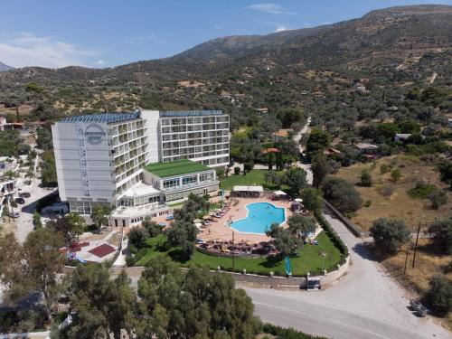 Imagen general del Hotel Amarynthos Resort. Foto 16