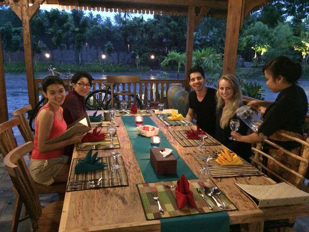 Imagen del bar/restaurante del Hotel Amata Borobudur Resort. Foto 1