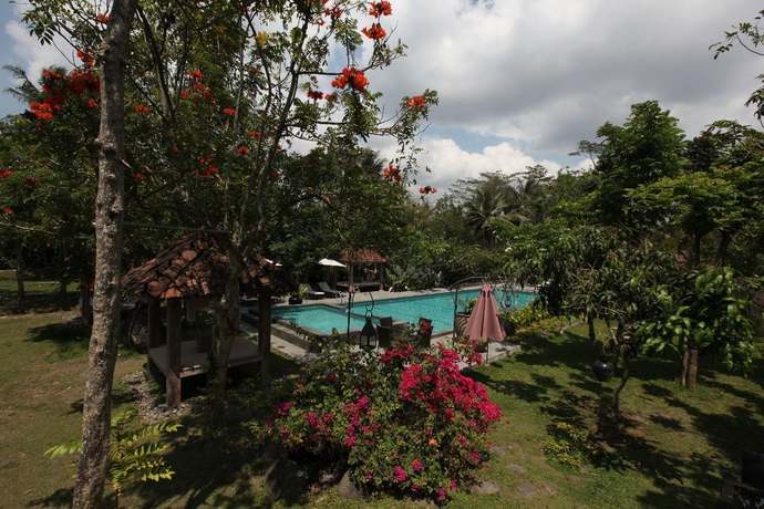 Imagen de los exteriores del Hotel Amata Borobudur Resort. Foto 9