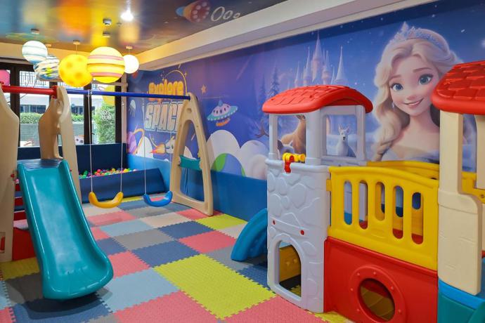 Imagen de los interiores del Hotel Amata Patong. Foto 15
