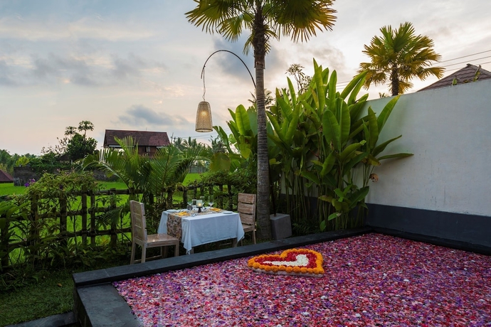 Imagen de la habitación del Hotel Amatara Abirama Villas. Foto 7