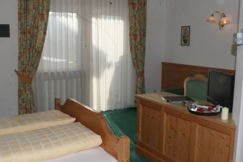 Imagen de la habitación del Hotel Amaten. Foto 13