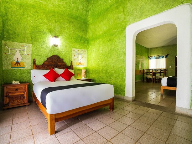 Imagen de la habitación del Hotel Amatlan De Quetzalc&oacute;atl. Foto 8