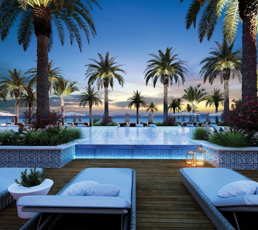 Imagen de la piscina del Hotel Amavi, Madefortwo Hotels - Paphos. Foto 19