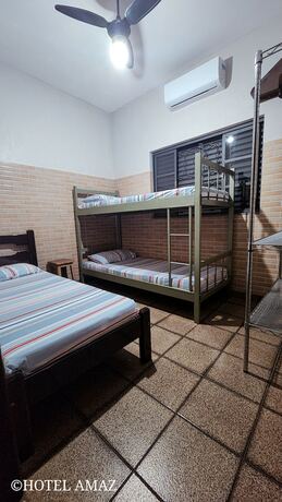 Imagen de la habitación del Hotel Amaz. Foto 7