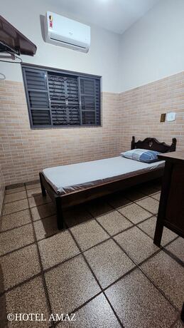 Imagen de la habitación del Hotel Amaz. Foto 9