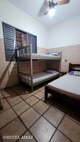 Imagen de la habitación del Hotel Amaz. Foto 11