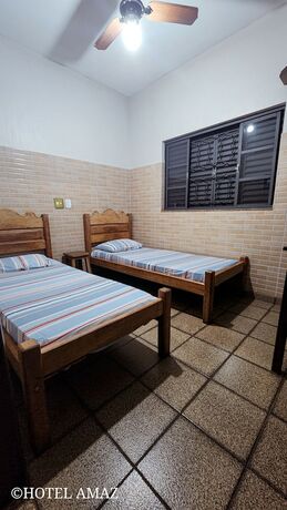 Imagen de la habitación del Hotel Amaz. Foto 12
