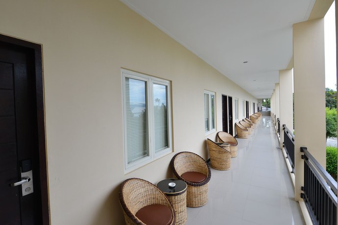 Imagen de los exteriores del Hotel Amazing Beach Resort - Palu. Foto 12
