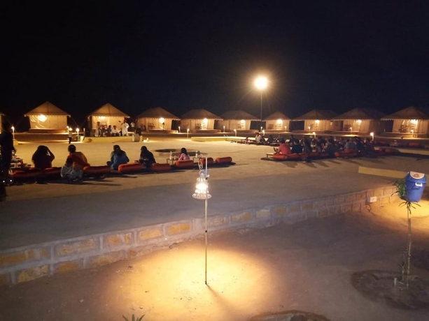 Imagen de los interiores del Hotel Amazing Desert Camp. Foto 15