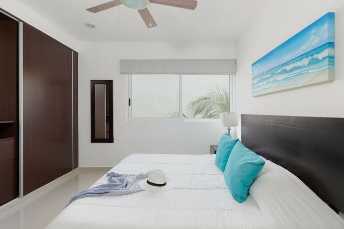Imagen general del Hotel Amazing Modern 2 PH in 1 6BR Private Jacuzzi Great Facilities GYM 2 Rooftops Security. Foto 8