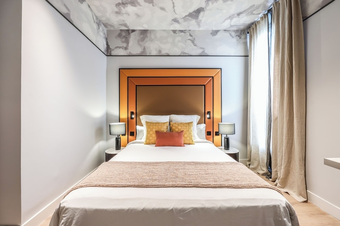 Imagen de la habitación del Hotel Amazinn Madrid Plaza Mayor Collection. Foto 10