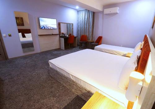 Imagen de la habitación del Hotel Amazon, Baku. Foto 4