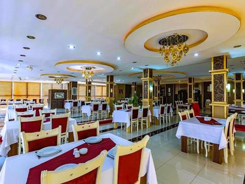 Imagen del bar/restaurante del Hotel Amazon, Baku. Foto 2