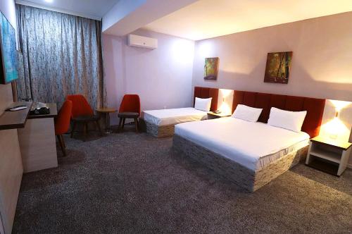 Imagen de la habitación del Hotel Amazon, Baku. Foto 5