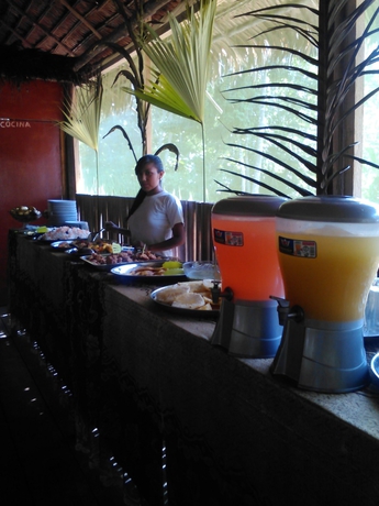 Imagen del bar/restaurante del Hotel Amazon Queen Lodge. Foto 4