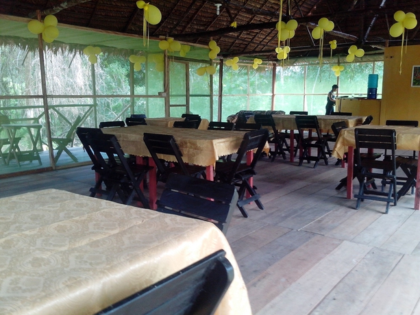 Imagen del bar/restaurante del Hotel Amazon Queen Lodge. Foto 5