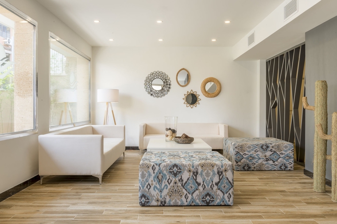 Imagen de los interiores del Hotel Amazonas, El Arenal. Foto 12