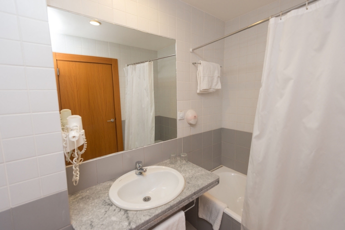 Imagen de la habitación del Hotel Amazonia Palmela Apartamentos Turísticos. Foto 2