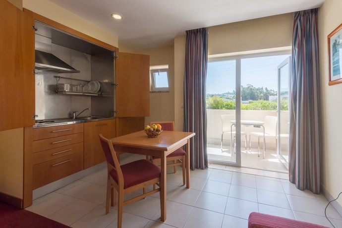 Imagen de la habitación del Hotel Amazonia Palmela Apartamentos Turísticos. Foto 4