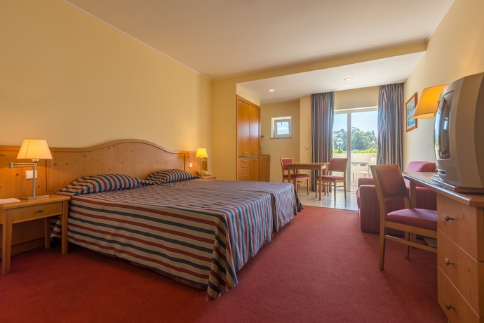 Imagen de la habitación del Hotel Amazonia Palmela Apartamentos Turísticos. Foto 7