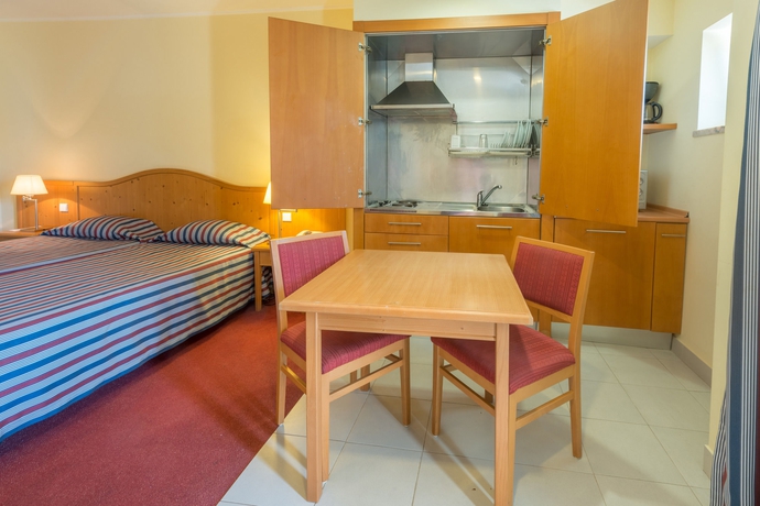 Imagen de la habitación del Hotel Amazonia Palmela Apartamentos Turísticos. Foto 10